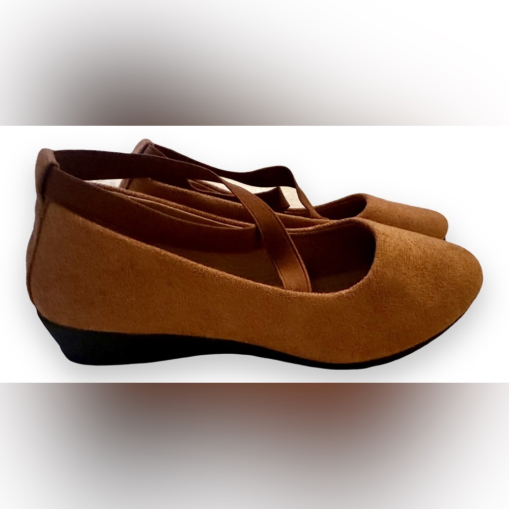 ⭐️⭐️⭐️New Tan Ballet Flats
